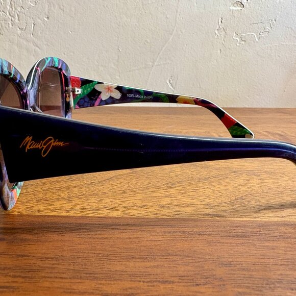 Maui Jim You Move Me, Navy & Floral Glasses with Case - Picture 2 of 7